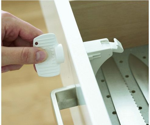 Image of Babydan Magnetic Locks - 4 Locks And 1 Key Set