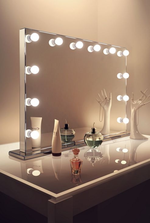 Image of Mirror Finish Hollywood Makeup Dressing Room Mirror With Dimmable Lamps K253