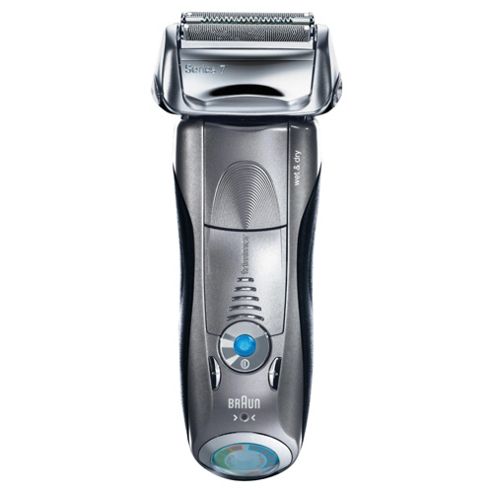 Image of Braun Series 7 799cc Wet & Dry Foil Electric Shaver With Cleaning Centre
