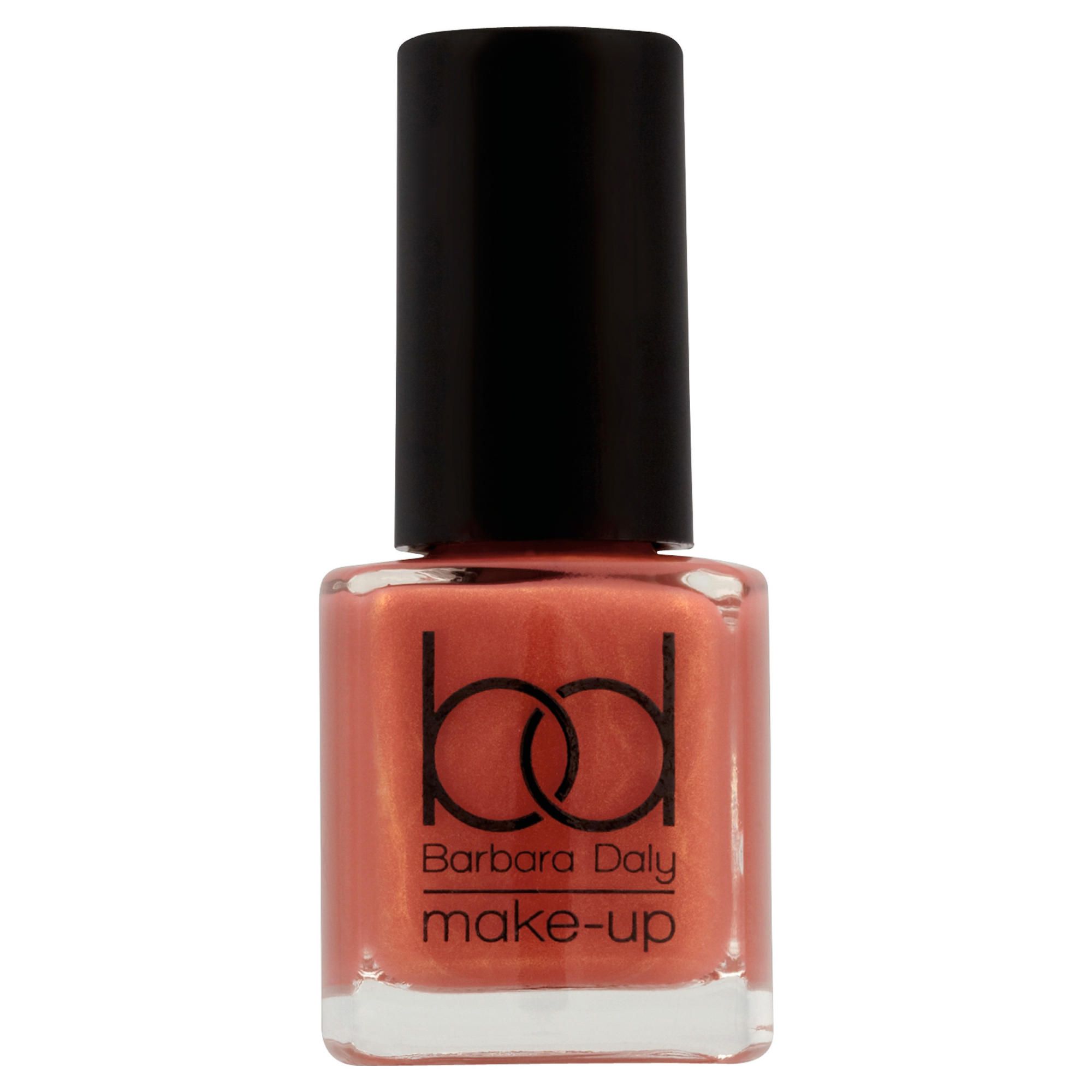 Barbara Daly FASHION NAILS - HELTER SKELTER