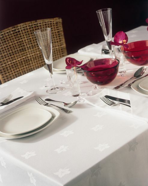 Image of Belledorm Ivy Leaf Circular Table Linen - Black