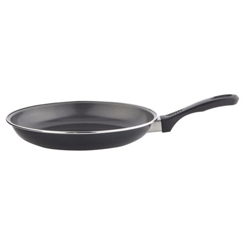 Image of Tesco Value 25cm Frying Pan