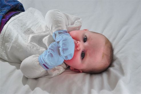 Image of Gummee Glove Anti Scratch Teething Mittens Blue