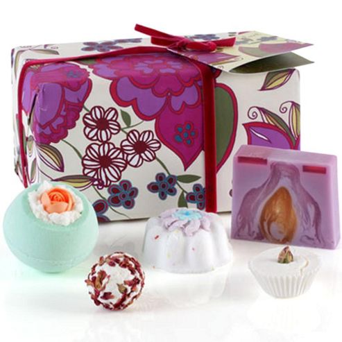 Image of Bomb Cosmetics Vintage Velvet Gift Pack
