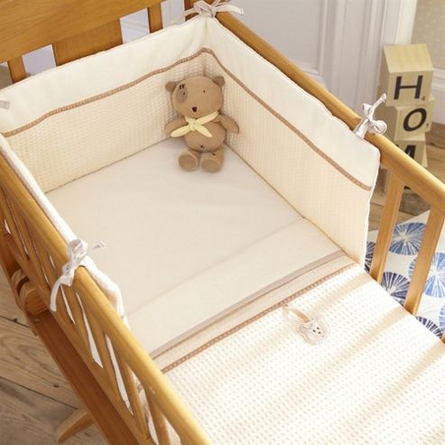 Image of Izziwotnot Cream Gift Crib Set