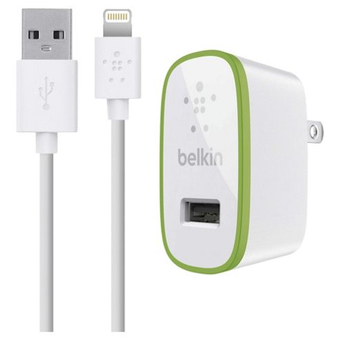 Image of Belkin White Universal 2.1 Amp Charger & Lightening Cable