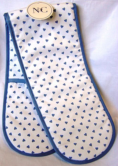 Image of Nina Campbell Blue Hearts Design Double Oven Glove