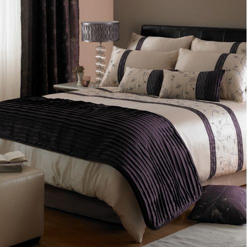 Image of Dreams 'n' Drapes Iola Bed Runner - Heather