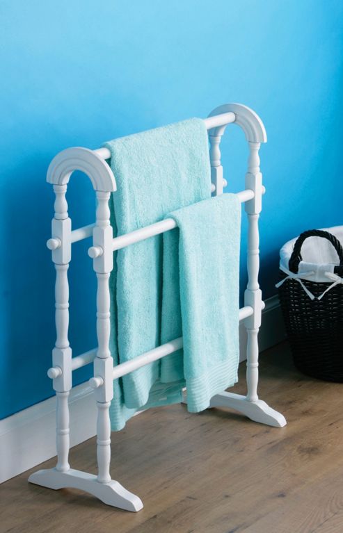 Image of Premier Housewares 72 Cm Towel Rail In White