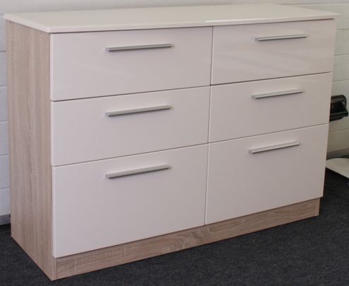 Image of Altruna Chester 6 Drawer Chest - Cream / Light Oak