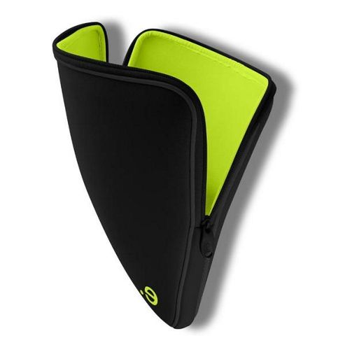 Image of Be.ez La Robe Black Addict Sleeve For Macbook Pro 15.4 Inch (black/wasabi)
