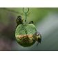 Apple peanut feeder