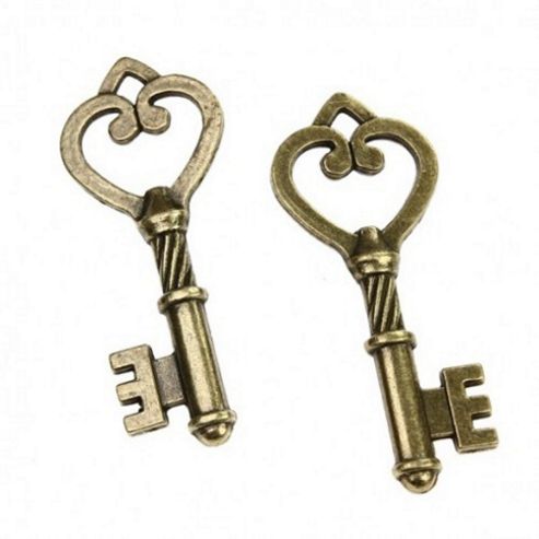 Image of Decorative Key Charm Steampunk - 2 Pack