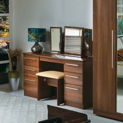 Image of Welcome Furniture Sherwood Stool - Walnut