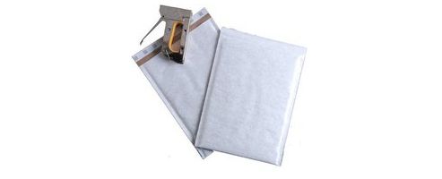 Image of Mail Lite Plus Bubble-lined Postal Bag Peel And Seal Oyster 220x330mm Pack Of 50 Mlpf/3