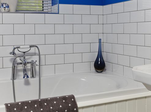Image of Metro Bianco Ceramic Wall Tile 100x200mm Box Of 50 (1.00 M-- / Box)