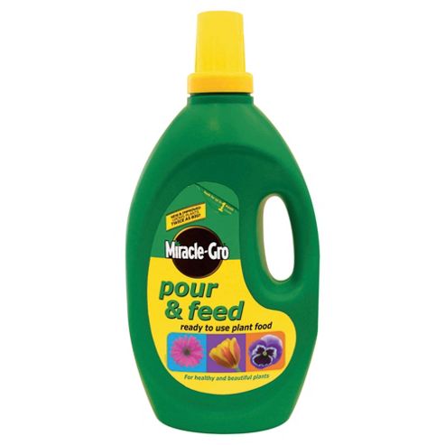Image of Miracle Gro Pour & Feed Plant Food 3l