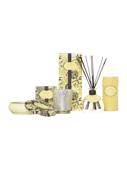 Image of Pied A Terre Iris & Vetiver Pillar Candle