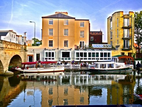 Image of Oxford Lunchtime Picnic Cruise For Two