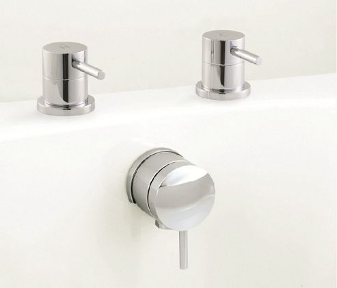 Image of Ultra Quest Bath Filler With Side Valves In Chrome