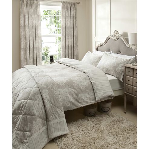 Image of Catherine Lansfield Versaille Cotton Bespread 240x260cm Multi