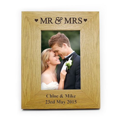 Image of Personalised Oak Finish Mr & Mrs Photo Frame 6x4