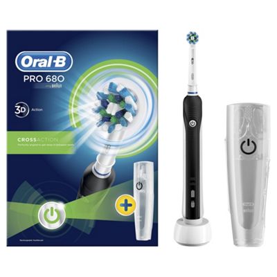 Oral-B Pro 1 Crossaction Electric Toothbrush & Case