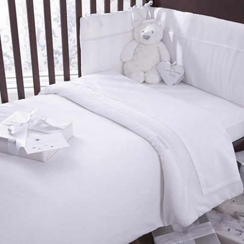 Image of Izziwotnot Premium Gift Luxury Coverlet Bedding Bale (white)
