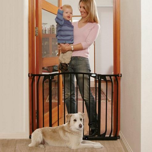 Image of Dreambaby F790b Hallway Security Baby Gate Black 97cm - 135cm
