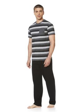 Men's Nightwear & Slippers | Men's Pyjamas - Tesco